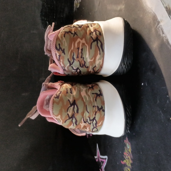 Unisex 9.5 kyrie Flytrap4 - Picture 8 of 8